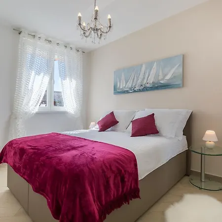 Boutique With Balconies, In Walking Distance To The Sea * Ζαντάρ