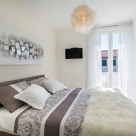 Boutique With Balconies, In Walking Distance To The Sea Ζαντάρ