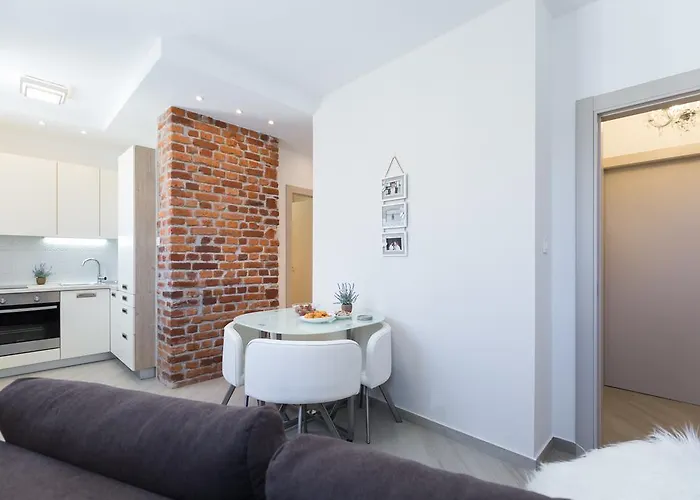 Apartman Boutique With Balconies, In Walking Distance To The Sea *