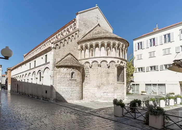 Boutique With Balconies, In Walking Distance To The Sea Apartman Zadar