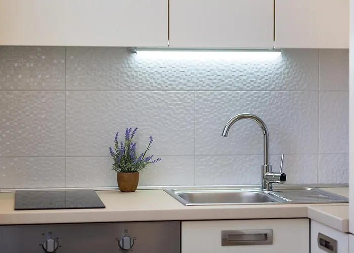 Boutique With Balconies, In Walking Distance To The Sea Zadar